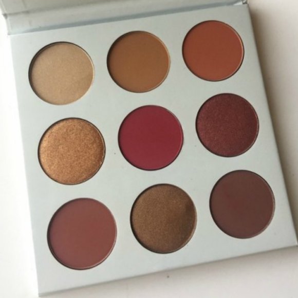 Kylie Jenner Kyshadow - The Burgundy Palette - Picture 1 of 3